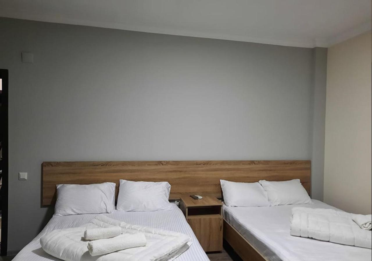 Hotel Nica Kobuleti Esterno foto