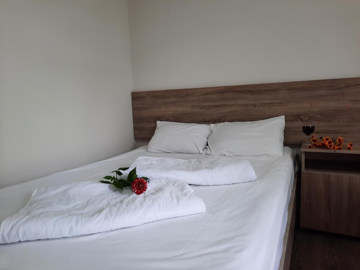 Hotel Nica Kobuleti Esterno foto