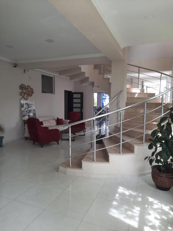 Hotel Nica Kobuleti Esterno foto
