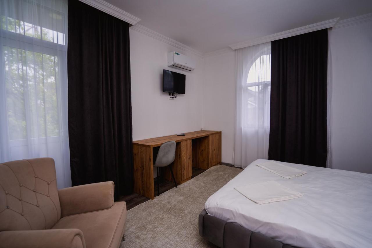 Hotel Nica Kobuleti Esterno foto
